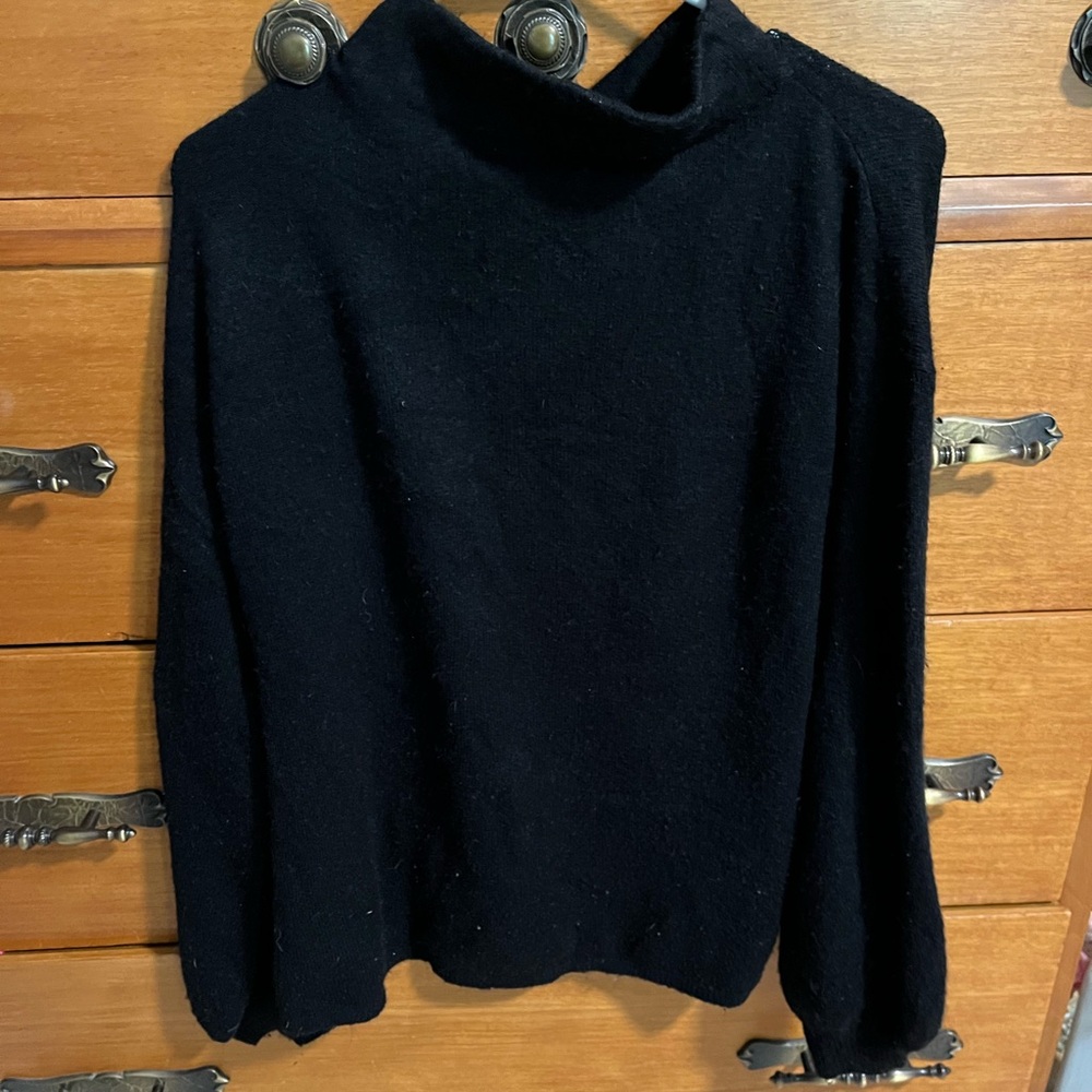 Linex black turtleneck sweater women’s size s